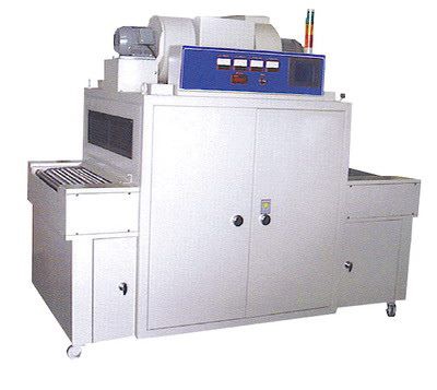 型號： CY-UVD4  產品名稱： UV乾燥機  特性： 單面PCB自動化印刷乾燥，多層版文字乾燥，防焊後烘烤，UV光強化製程