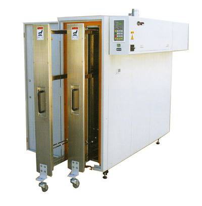 CY-53H  產品名稱： 印刷PS版高溫耐印烤爐  簡 介： 特殊UV印刷版經由高溫~220度處理，提高PS版耐印量。  特 性：  1.微電腦升溫設定，快速到達預定溫度。 2.定時開機，關機裝置，避免熱機等待時間。 3.雙重爐門設計，保溫效果良好，且外箱體不產生高溫。 4.打開爐門，供熱系統自動暫停。 5.全密閉式熱風循環，版面烘烤快速且均勻，版身不產生彎曲變形。 6.外置熱風循環的傳動裝置，延長使用壽命。 7.烘烤完畢時，自動響聲報知。 8.精巧的夾版裝置，方便放人與取出版材。