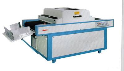 型 號： CY-752C  產品名稱： 網版印刷UV乾燥機  簡 介： 　  特 性： 低溫設計，配合網印機，彩色網版印刷，局部上光。  規 格： 有 效 照 射 625（m/m)