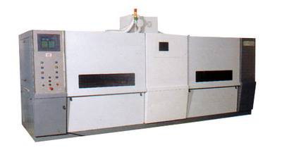 型 號： CY-ASP600  產品名稱： 可做薄板ＣＣＤ  簡 介： 採用影像自動對位調整，觸控式螢幕輸入資料。  兩面分別曝光。  特 性： 行程縮短，提高產能，減少佔地空間。  原稿更換採機盤分離式，簡單好操作。  周邊設備可相互銜接，減少人力，提高效率。  氣冷式燈管，保養簡單，減少無塵室污染發生。  機器保養維修簡單，無斷料待機之問題，機器有保障。  曝光燈源多樣選配，滿足使用者需求，減少能源消耗，提高品質。 